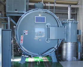 Large vacuum furnace